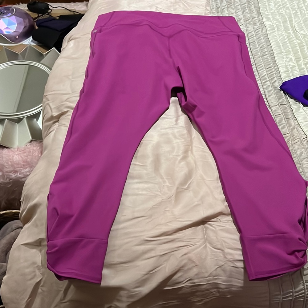 Brand near fabletics activewear